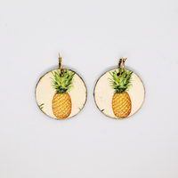 oorbellen-hout-ananas-voorzijde