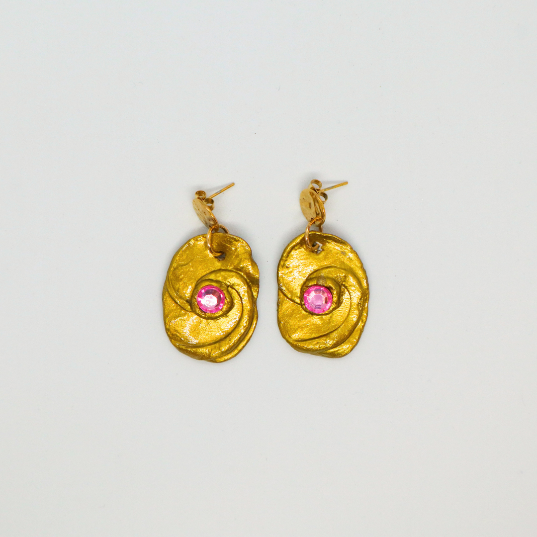 Oorbellen fimo klei Frida Khalo (golden)