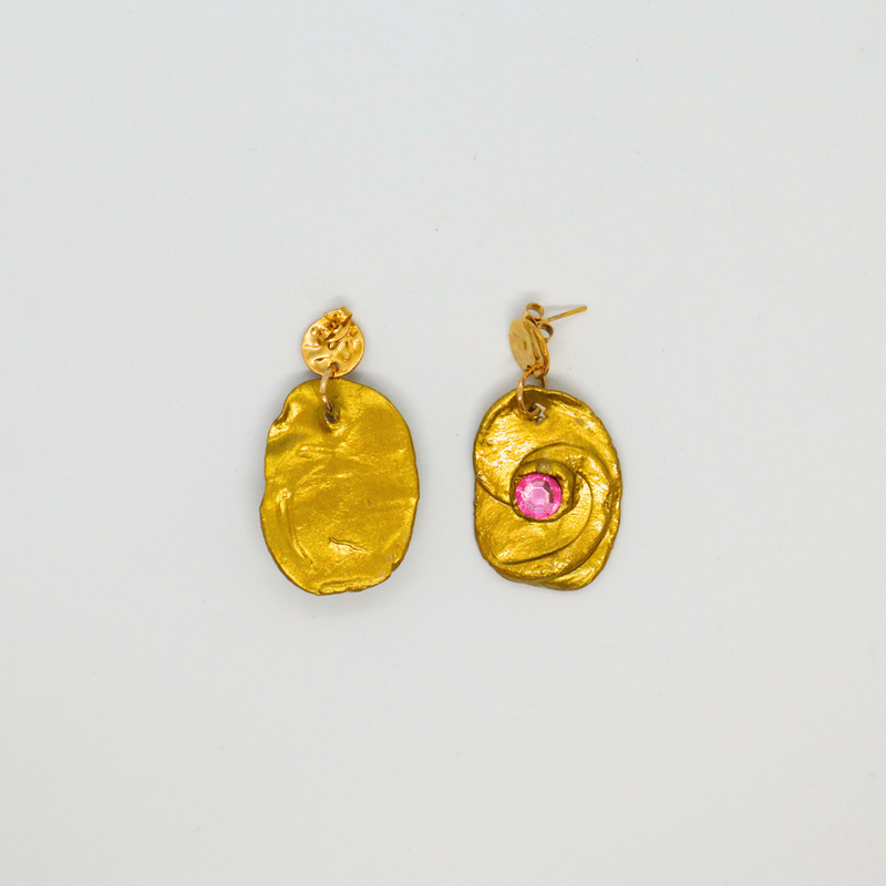 Oorbellen fimo klei Frida Khalo (golden)